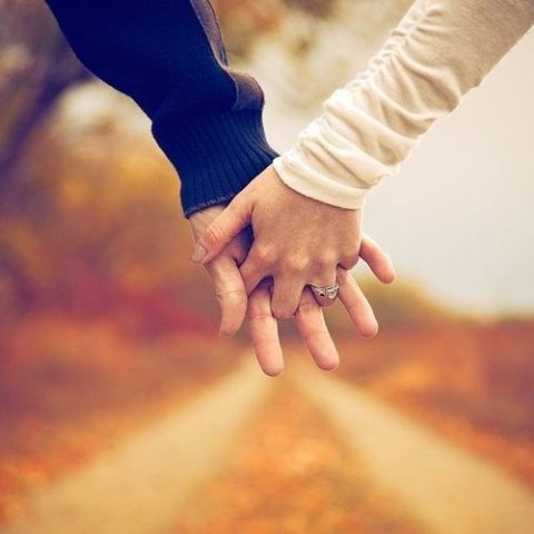 دانلود آهنگ ترکی آلما خانیم ایچیمده بیر حسرت وار