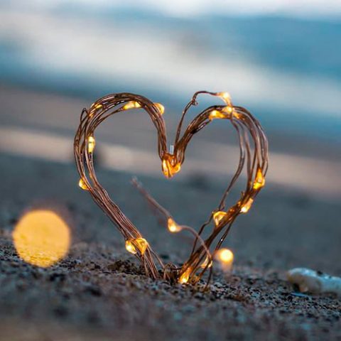 دانلود آهنگ ترکی  داملا عشق نه گناه الدیم منی یاتماغا قویمور