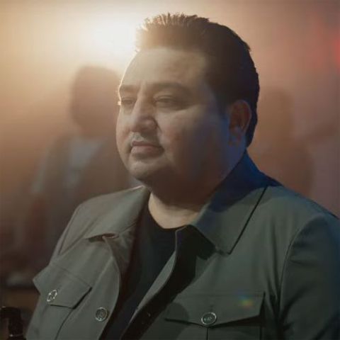 الچین حسین اوف دیز اوسته چوکوب اغلاماغین یالان