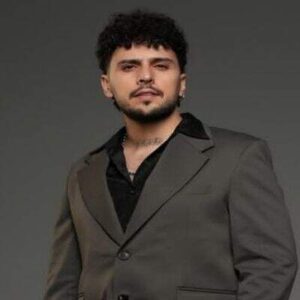 دانلود آهنگ ترکیه ای اوی اوی فرمانیم اوی اوی درمانیم سیام و (ترجمه فارسی متن ترانه)