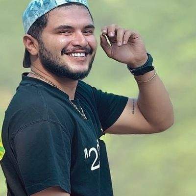 دانلود آهنگ ترکی گوزلرین آیدین مورمن (قلبینی وردین اونا گوزلرین آیدین اولسون) دانلود آهنگ ترکی گوزلرین آیدین مورمن (قلبینی وردین اونا گوزلرین آیدین اولسون)